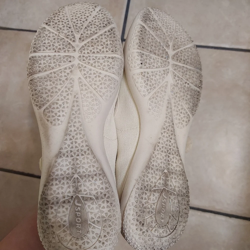 Mary Jane style. JSport (a line by Jambu & Co.). Melody ColorCream Size 8M